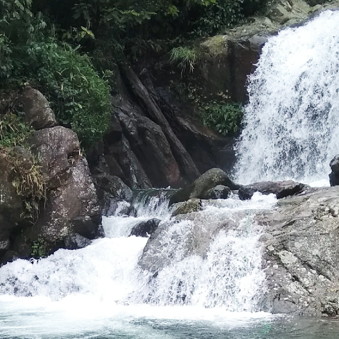 Trek Curug Sentul: Hordeng, Kembar & Ciburial