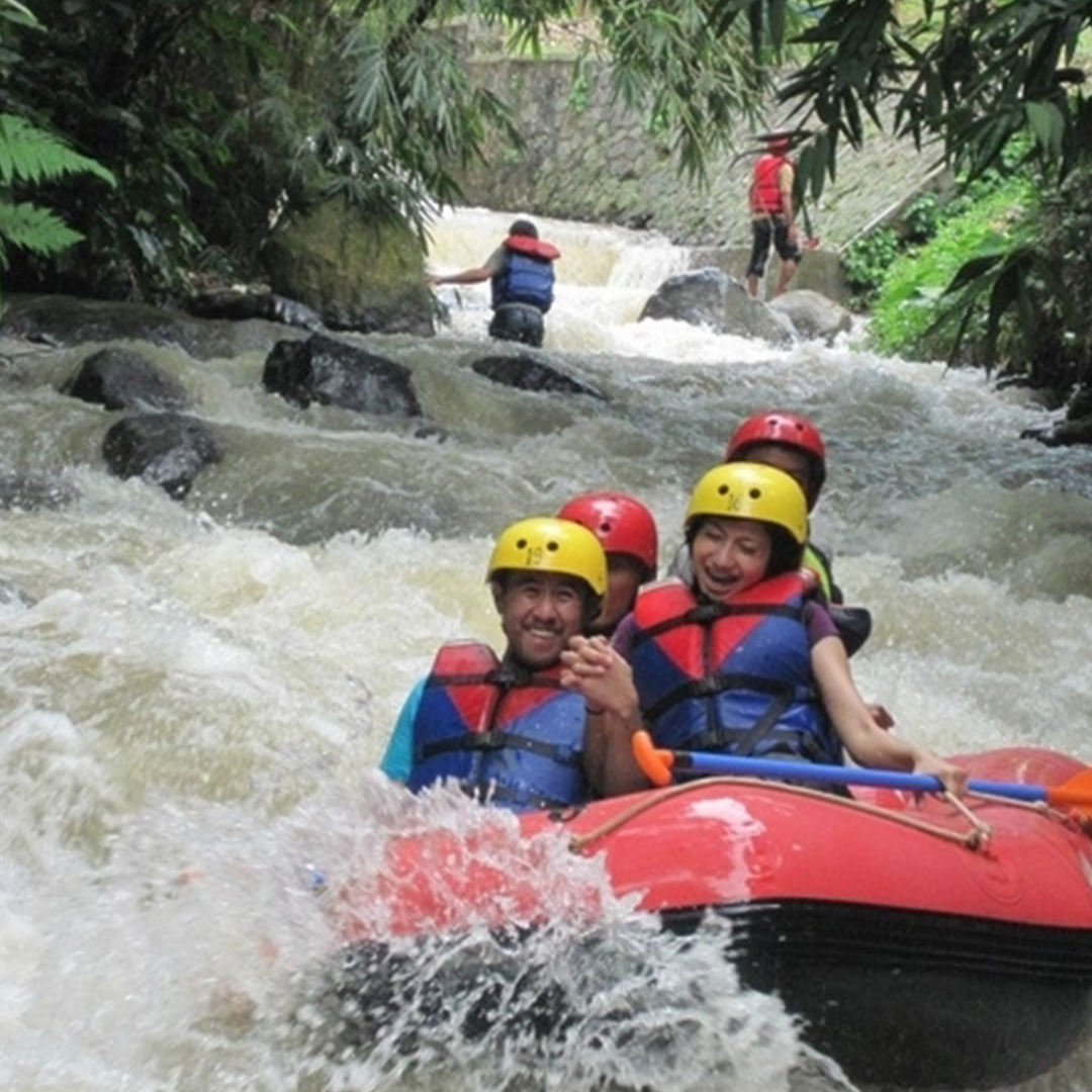 Rafting Sungai Kalibaru